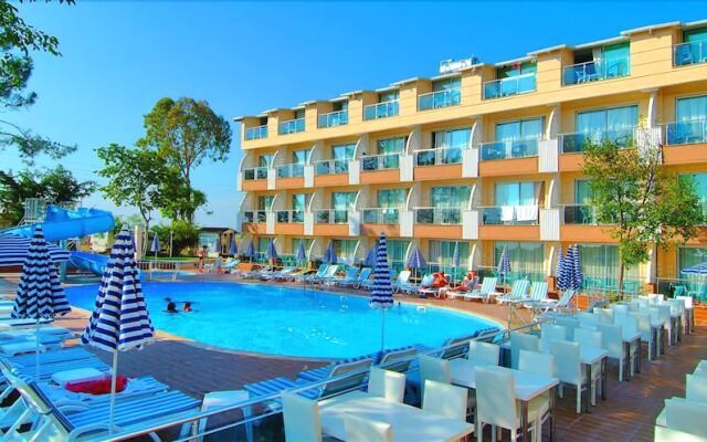 Aperion Beach Hotel