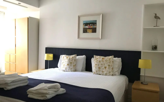 Seabreeze Restaurant with Rooms