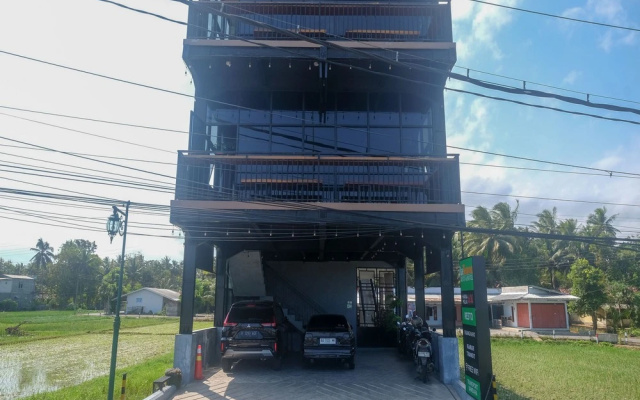 Urbanview KeTemon Hotel & Resto Yia by RedDoorz – Outside – Sindutan
