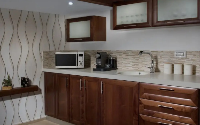 Lighthouse suite