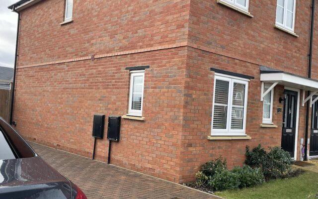 Impeccable 3-bed House in Northampton