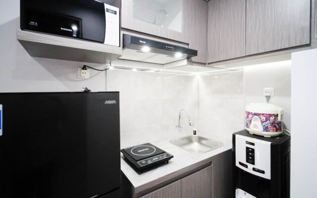 Nice And Comfy Studio At Grand Dharmahusada Lagoon Apartment