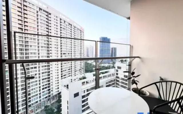 StayX Luxury Apartment near SECC