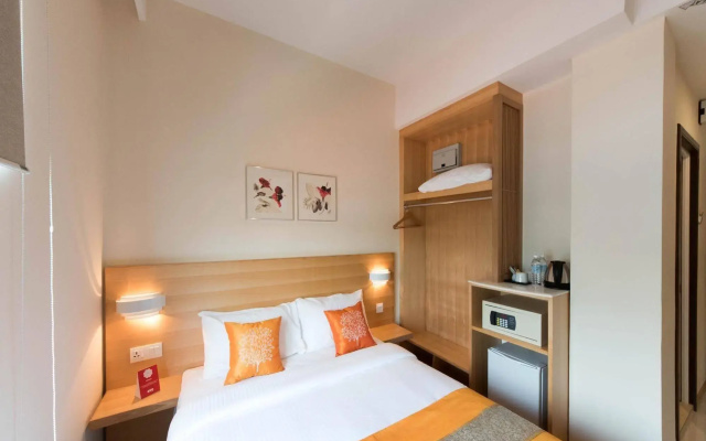 Hotel Six Seasons