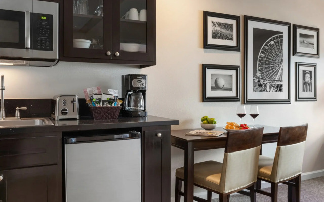 Peacock Suites