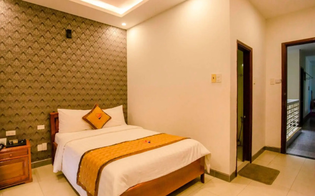 Y Linh Hotel
