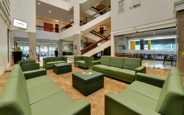 Hotel Woodland