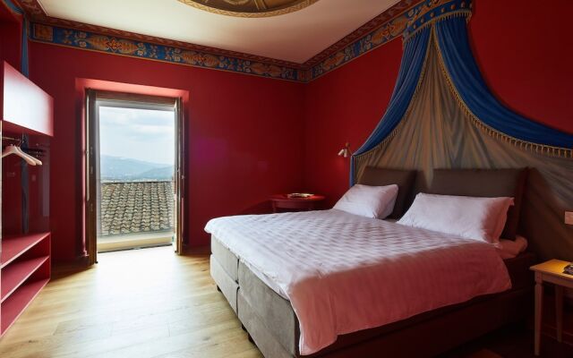Poppi Suites