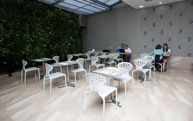 Eco Star Hotel