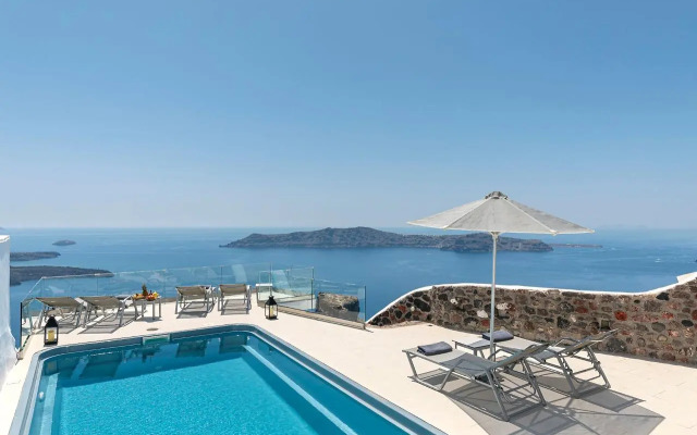 Pearl on the Cliff Hotel & Suites