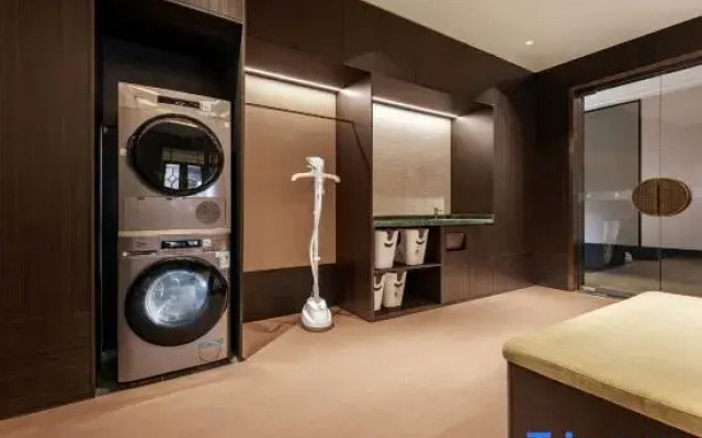 Jingcadia Hotel (Shaoxing Shangyu Cao'e Li･Shisan Nong)