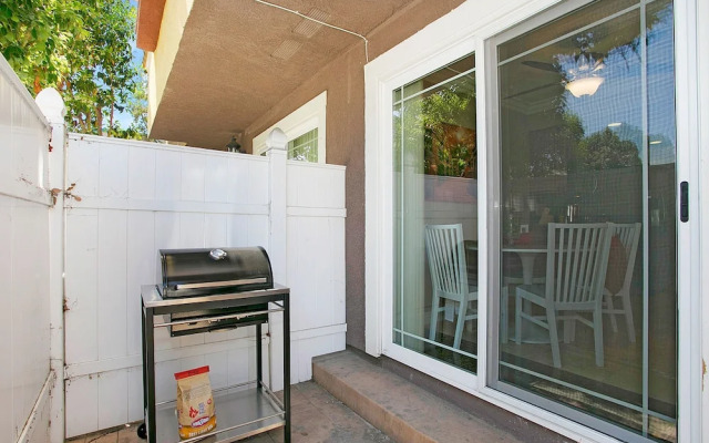 Multi-level 2br-fast Wifi-free Parking -cm-1