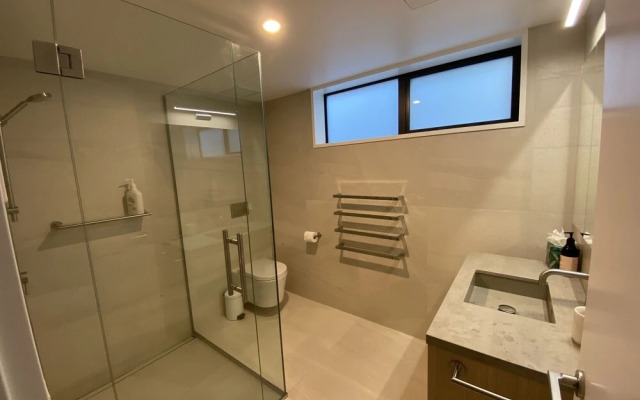 Central Queenstown Villa & Spa