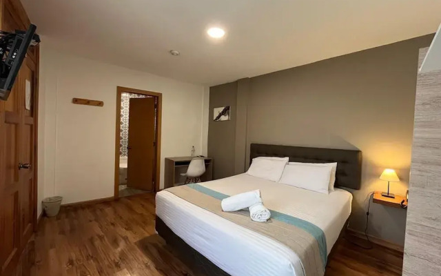 San Rocke House Hotel