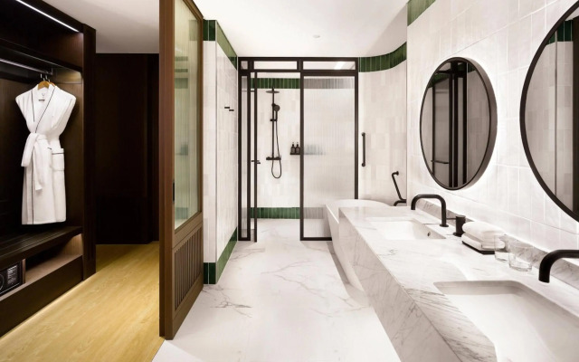 GRAVITY JOSUN Seoul Pangyo, Autograph Collection