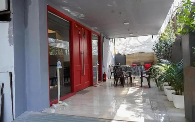 Fabexpress Highway Residency