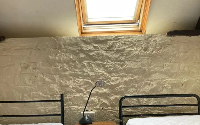 Sleeping Giant Bunkhouse