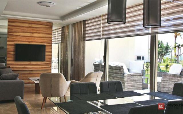 Vila Paradis 17 by Bravos Club