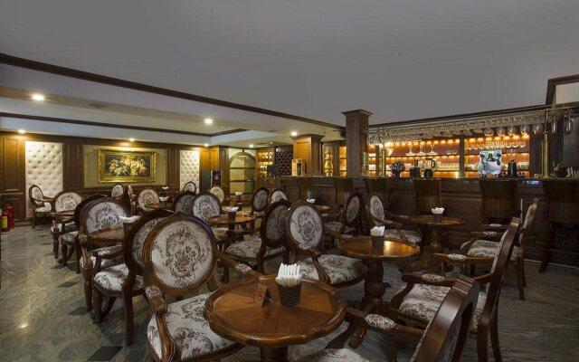 Oasis Hanoi Hotel