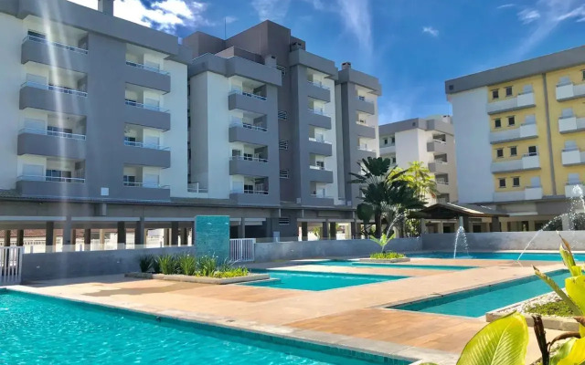 BH35: APTO NOVO A 350m DA PRAIA, COM 5 PISCINAS