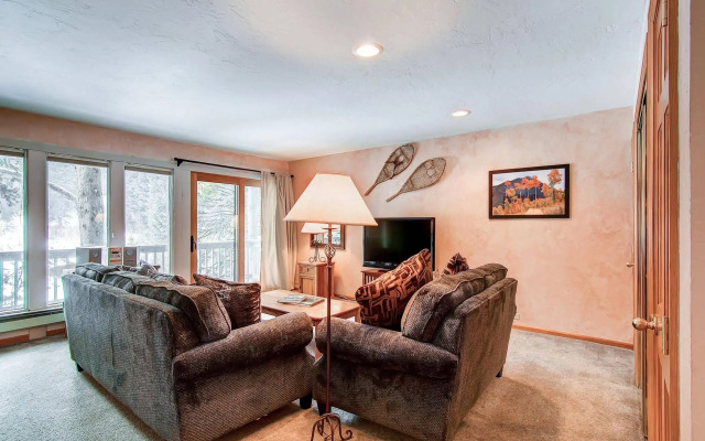 Tannenbaum Condominiums by Ski Country Resorts
