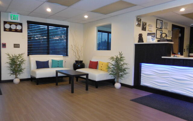 Super 8 By Wyndham Ogden