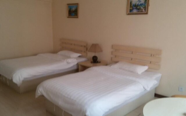 Super 9 Business Hotel