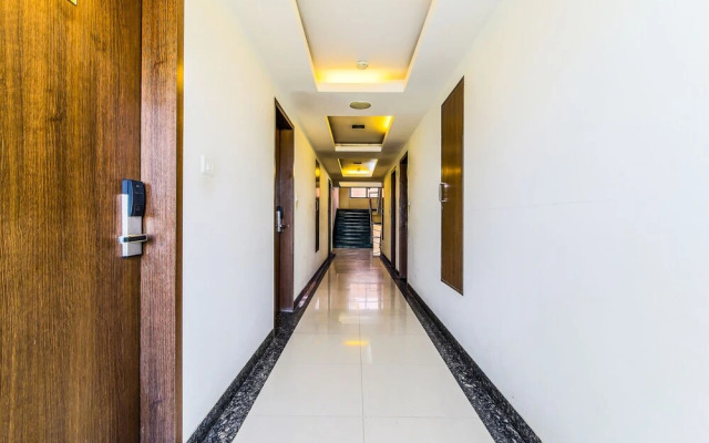 Fabhotel The Pinnacle