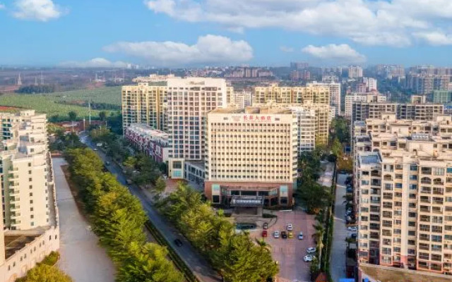 ELong Xicheng International Hotel (Chengmai Qianqiu Square)
