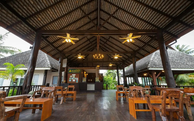 Nakara Long Beach Resort