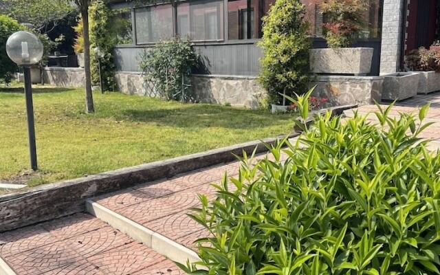 Villa Rosy B&B
