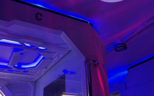 Bmax Spacepods