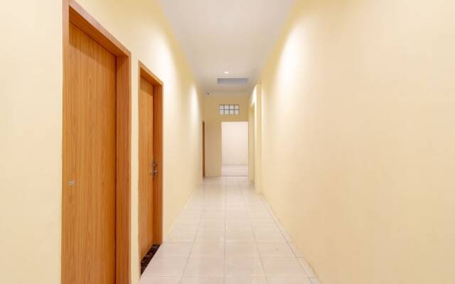 Oyo 1505 Studio 10 Home Stay