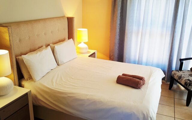 6 Nieuland 1053 Self catering
