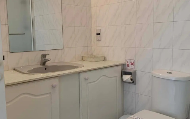 King's Palace - very spacious 1 bed apartment