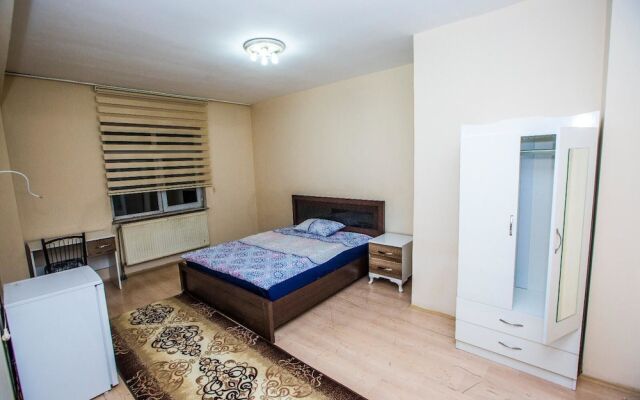 Huzur Bayan Apart