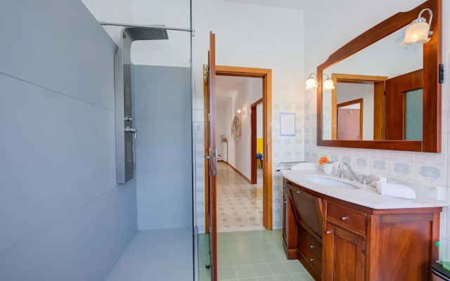 The Bon Ora Apartment