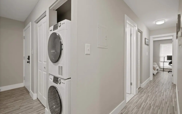 Inviting 2BR 2BA Unit in Rochester Hills