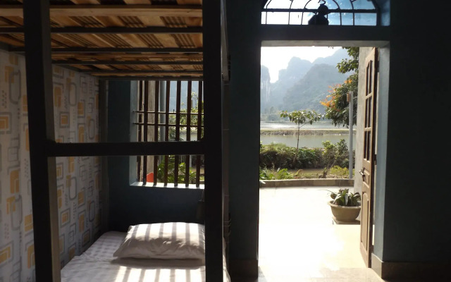 Trang An Nature House Hostel