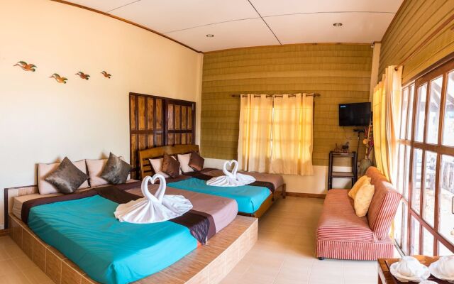 Baanboonpetch Resort