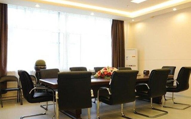 Dongcheng Business Hotel