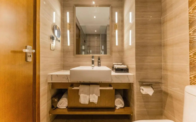 Yitel Premium (Shanghai Wujiaochang Metro Station)