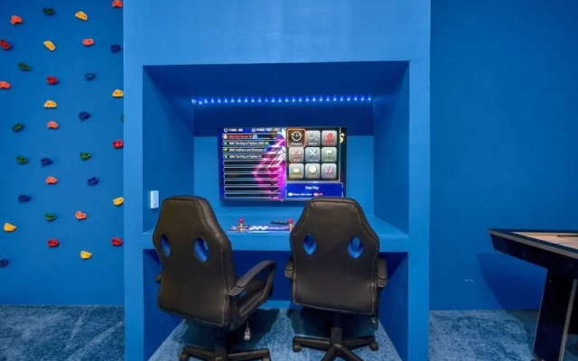 Beautiful 12 Bedrooms House 4473 12 Villa