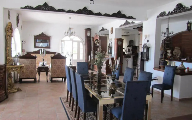 Porto Scoutari Romantic Hotel