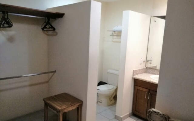 Cozy Obelisk Apartment