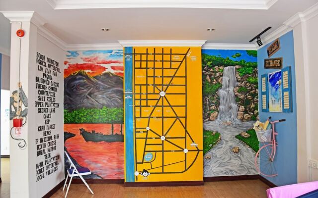 Mad Monkey Hostel Kampot