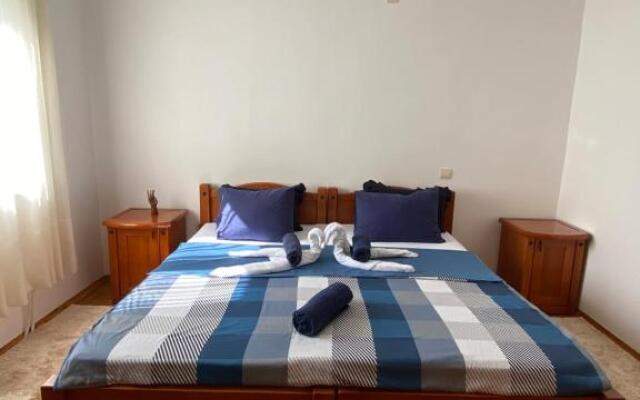 Lovely 1-bedroom apartment with free parking
