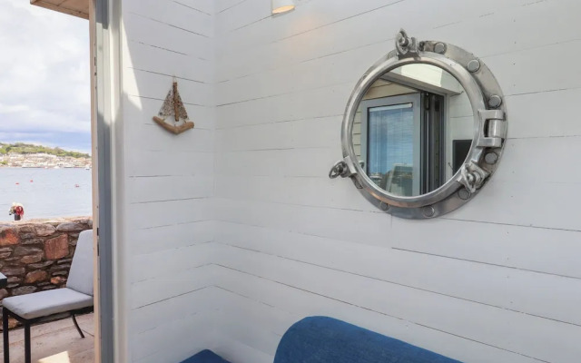 Beach Hut 5