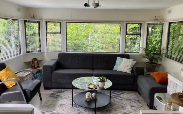 Lovely Chalet in De Pol With Garden