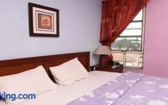 Christine Hotel - Christine Monarch